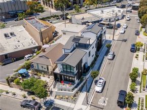 521 Iris Avenue, Corona Del Mar (newport Beach) CA 92625