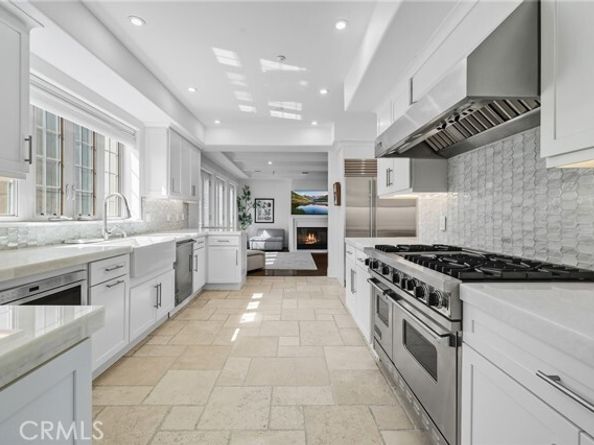 1835 Pandora Avenue 402, Los Angeles CA 90025
