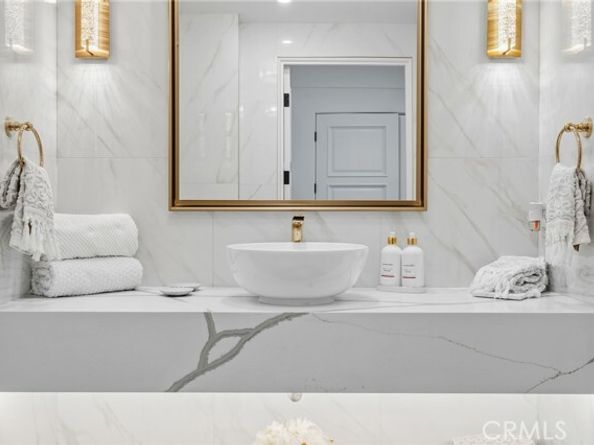 1835 Pandora Avenue 402, Los Angeles CA 90025