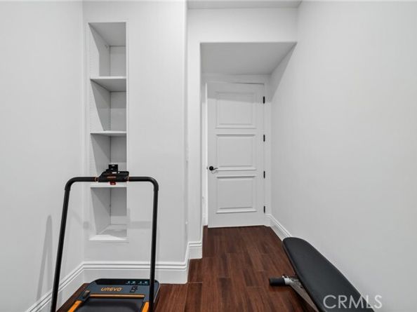 1835 Pandora Avenue 402, Los Angeles CA 90025