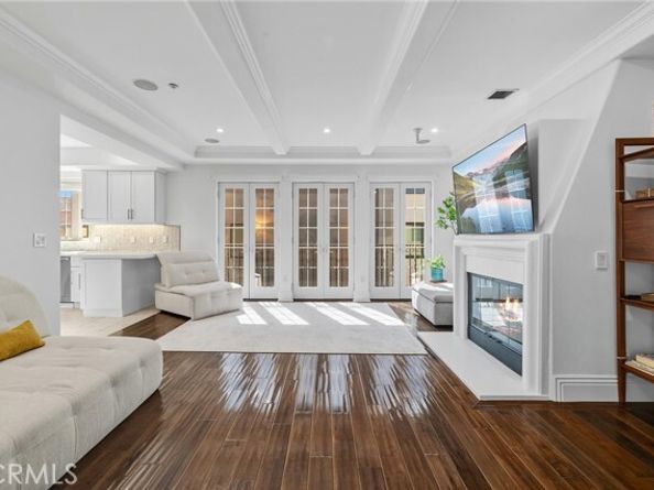 1835 Pandora Avenue 402, Los Angeles CA 90025