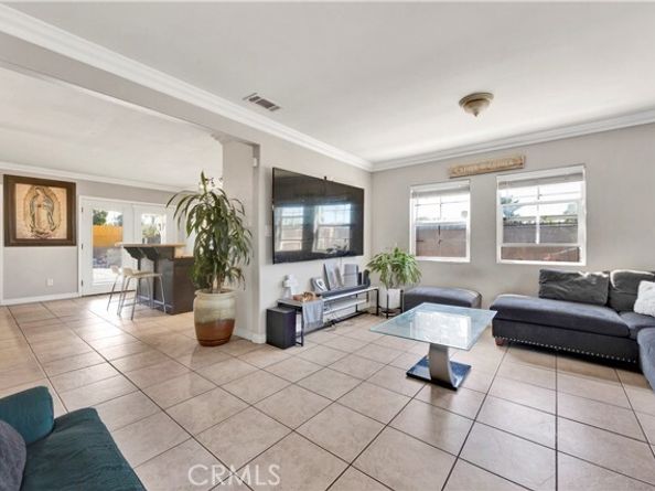 13286 Terra Bella Street, Pacoima (los Angeles) CA 91331