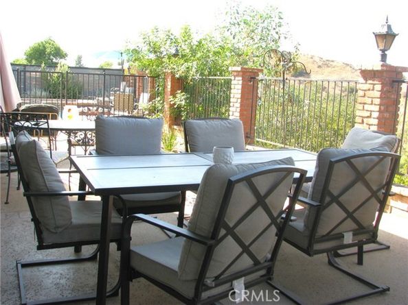 10451 Ormond Street, Burbank CA 91040