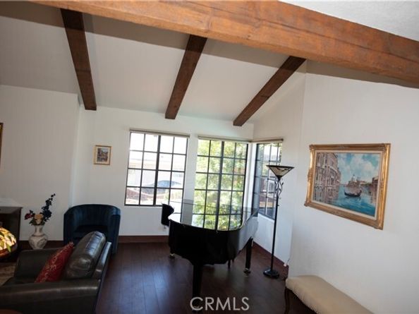 10451 Ormond Street, Burbank CA 91040