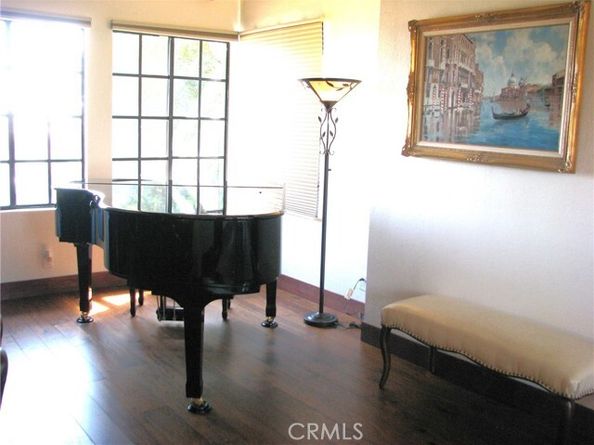 10451 Ormond Street, Burbank CA 91040