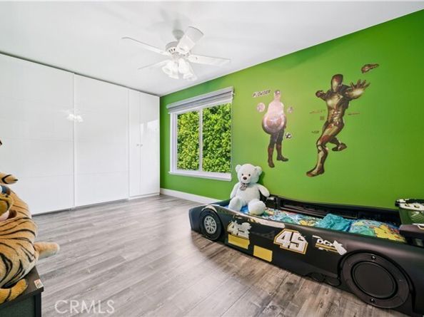 19523 Ballinger Street, Northridge (los Angeles) CA 91324