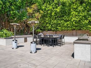 19523 Ballinger Street, Northridge (los Angeles) CA 91324