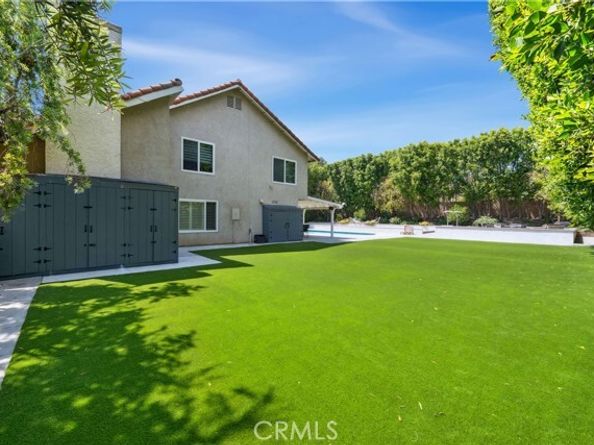 19523 Ballinger Street, Northridge (los Angeles) CA 91324