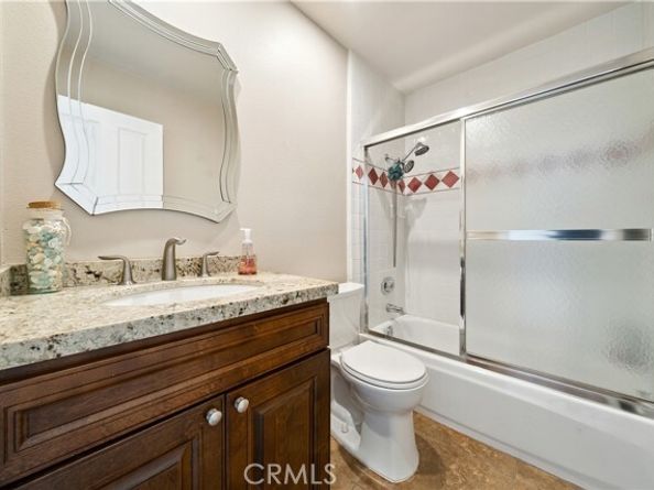 19523 Ballinger Street, Northridge (los Angeles) CA 91324