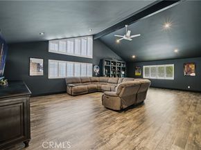 19523 Ballinger Street, Northridge (los Angeles) CA 91324