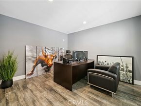 19523 Ballinger Street, Northridge (los Angeles) CA 91324
