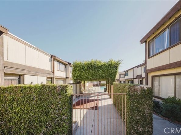 9318 Van Nuys Boulevard 26, Panorama City (los Angeles) CA 91402