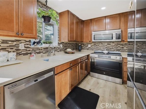 9318 Van Nuys Boulevard 26, Panorama City (los Angeles) CA 91402