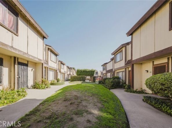 9318 Van Nuys Boulevard 26, Panorama City (los Angeles) CA 91402