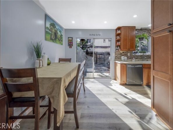 9318 Van Nuys Boulevard 26, Panorama City (los Angeles) CA 91402