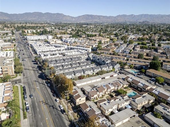 9318 Van Nuys Boulevard 26, Panorama City (los Angeles) CA 91402