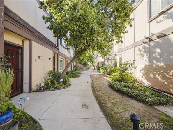 9318 Van Nuys Boulevard 26, Panorama City (los Angeles) CA 91402