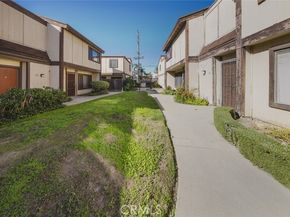 9318 Van Nuys Boulevard 26, Panorama City (los Angeles) CA 91402