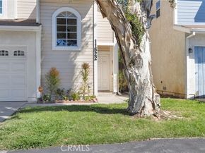 11522 Honeyglen Road 26, Pacoima (los Angeles) CA 91331