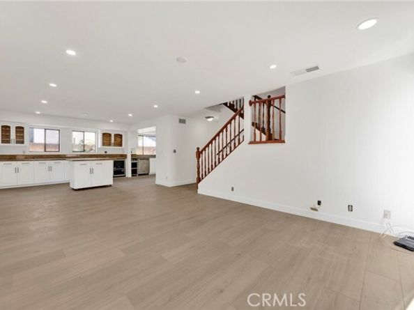 20243 Lanark Street, Winnetka (los Angeles) CA 91306