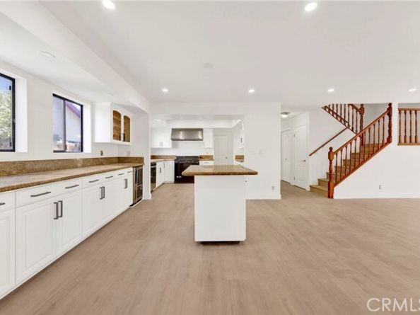 20243 Lanark Street, Winnetka (los Angeles) CA 91306