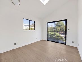 20243 Lanark Street, Winnetka (los Angeles) CA 91306