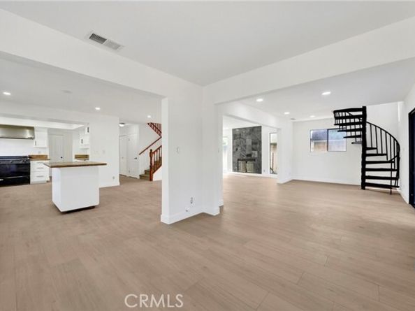 20243 Lanark Street, Winnetka (los Angeles) CA 91306