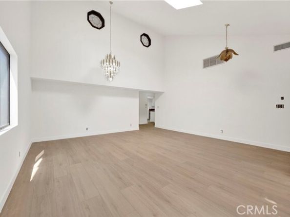20243 Lanark Street, Winnetka (los Angeles) CA 91306