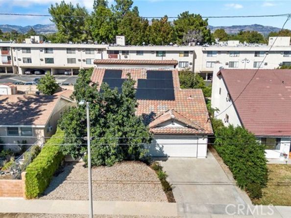 20243 Lanark Street, Winnetka (los Angeles) CA 91306
