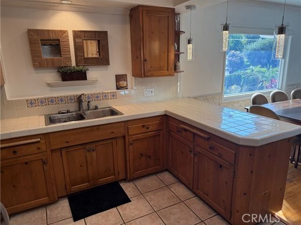 357 Cumberland Road, Glendale CA 91202