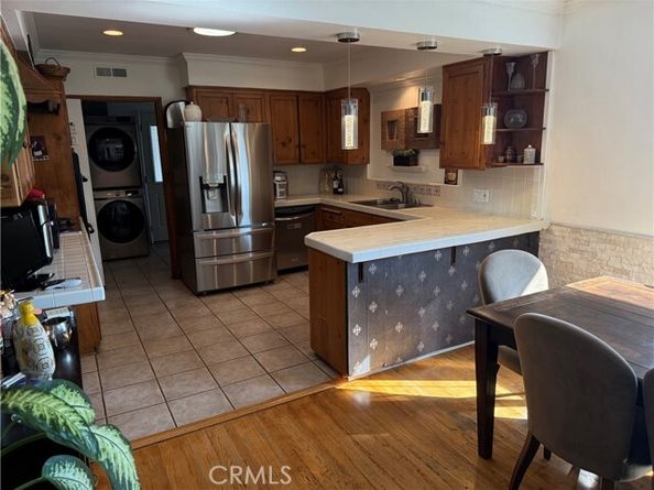 357 Cumberland Road, Glendale CA 91202