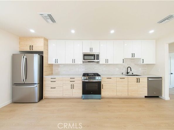 9968 Lev Avenue, Arleta (los Angeles) CA 91331