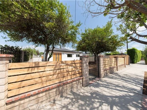 9968 Lev Avenue, Arleta (los Angeles) CA 91331