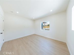 9968 Lev Avenue, Arleta (los Angeles) CA 91331