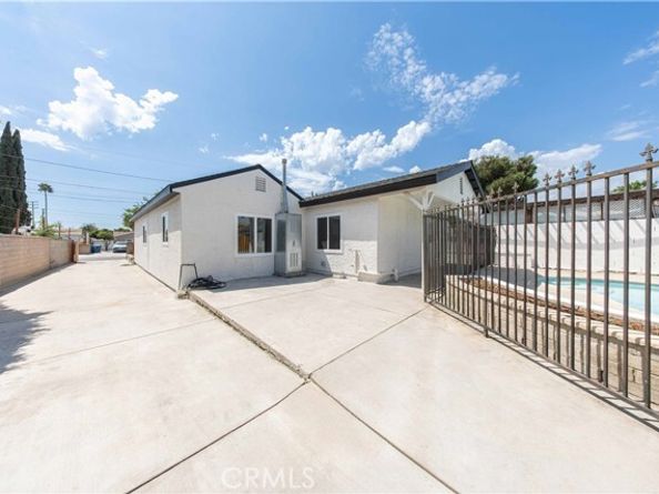 9968 Lev Avenue, Arleta (los Angeles) CA 91331