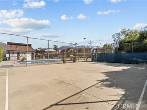 8740 Wyngate Street 1/4, Sunland (los Angeles) CA 91040