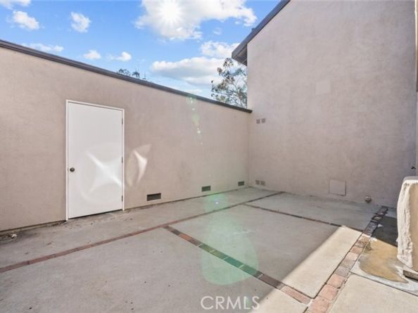 8740 Wyngate Street 1/4, Sunland (los Angeles) CA 91040