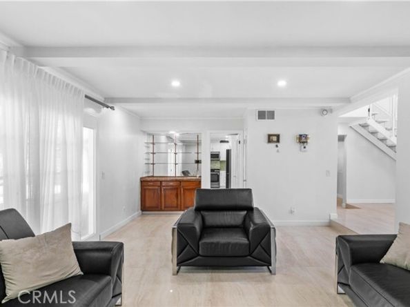 9915 Nevada Avenue, Chatsworth (los Angeles) CA 91311