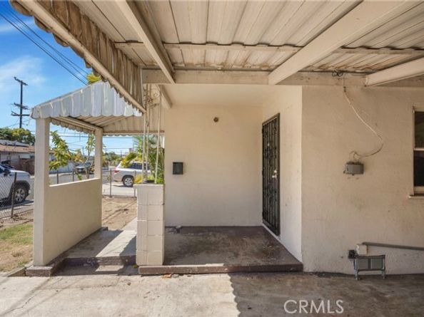 113 E 214th, Carson CA 90745