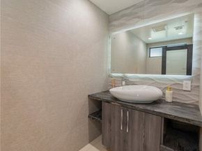 18720 San Fernando Mission, Porter Ranch (los Angeles) CA 91326