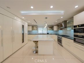 18720 San Fernando Mission, Porter Ranch (los Angeles) CA 91326