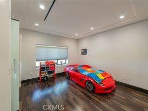 18720 San Fernando Mission, Porter Ranch (los Angeles) CA 91326