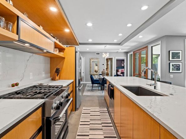 1111 W 12th ST 102, Austin TX 78703