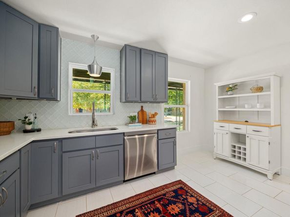 1006 Alegria RD, Austin TX 78757