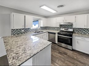 1105 E 17th ST, Georgetown TX 78626