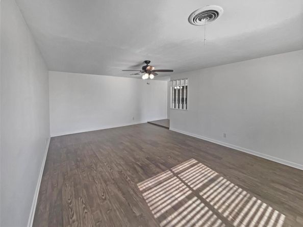 1105 E 17th ST, Georgetown TX 78626