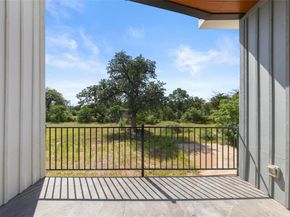 5912 Harold CT 107, Austin TX 78721