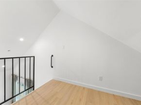 5912 Harold CT 107, Austin TX 78721