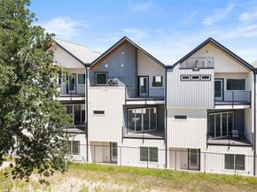 5912 Harold CT 107, Austin TX 78721