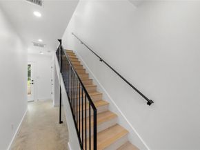 5912 Harold CT 107, Austin TX 78721